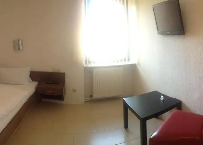 Hotell Alessandro 3*